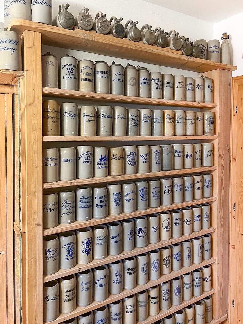 Kriagl-Sammlung-Regal-Nachlassankauf-Schiefeneder